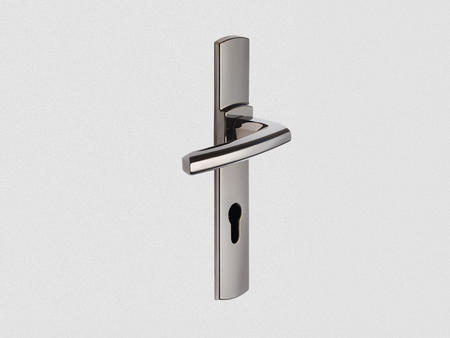 Blindage porte existante avec serrure multipoints Vachette et cornières anti-pince Paris